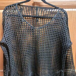 Black Fishnet Crochet V Neck Long Sleeve Sweater EUC